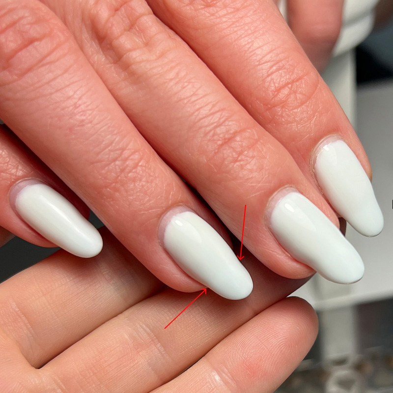 Змодельований приклад деформації покриття з червоними стрілками Змодельований приклад деформації покриття з червоними стрілками